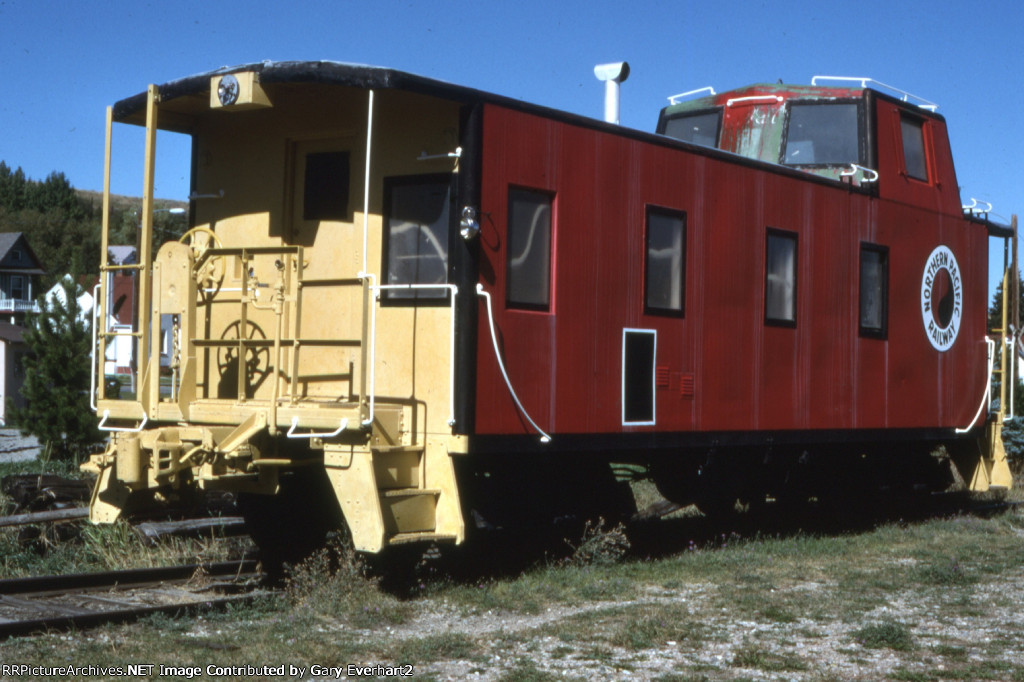 NP Caboose #10397 - Northern Pacific